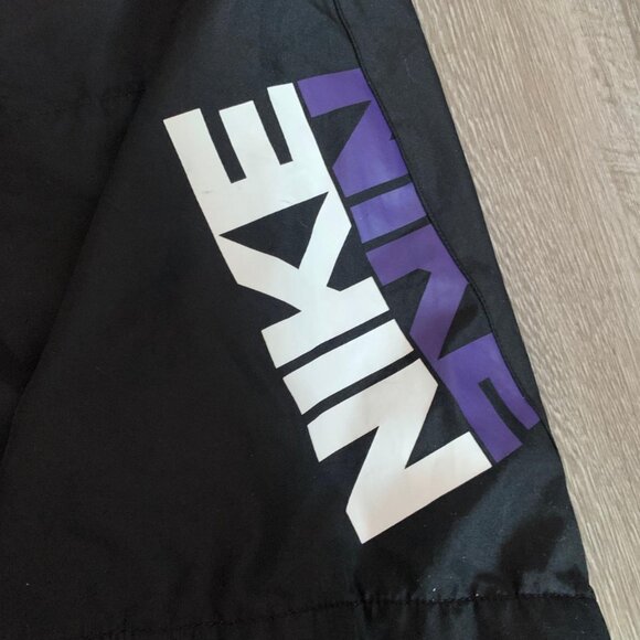 Nike Retro Shorts - Picture 3 of 4